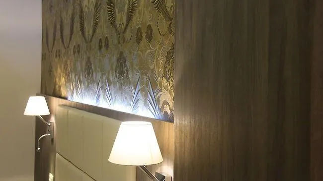 ***  Dansaert Hotel Bruxelas Bélgica